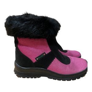 NWOT Pajar  made in Italy black and pink fur ankle boots. size 8.5.